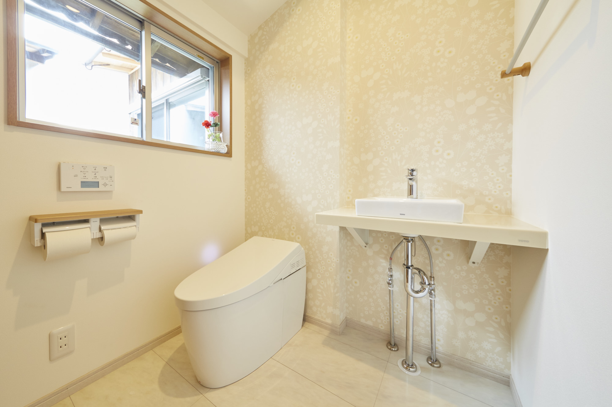 坪庭を眺めながらのバスタイム♪