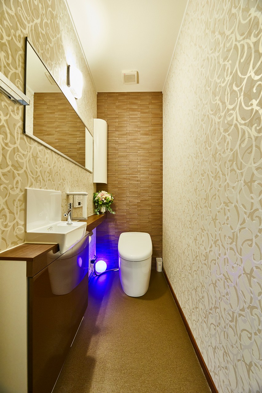 夜は照明が映える素敵なお庭に♪